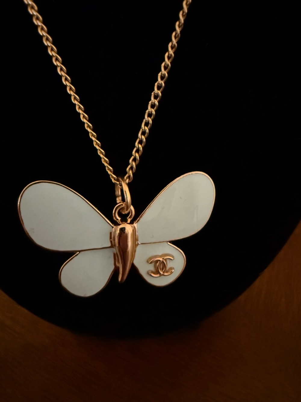 Gorgeous Chanel blue and gold Butterfly Pendant upcycled into necklace - Picture 3 of 7